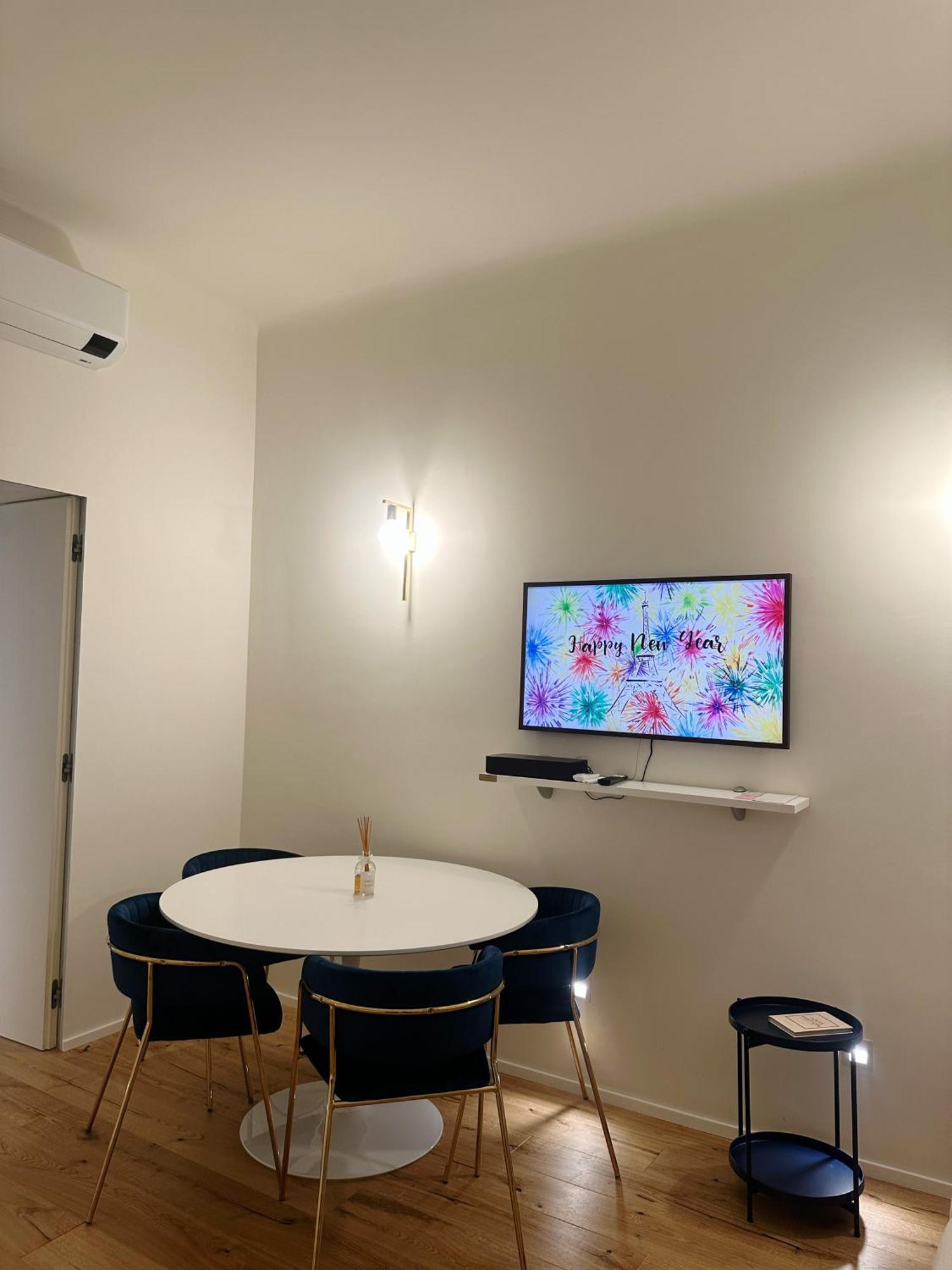 Private Apartment With Wi-Fi Milano City Near Duomo Atena エクステリア 写真